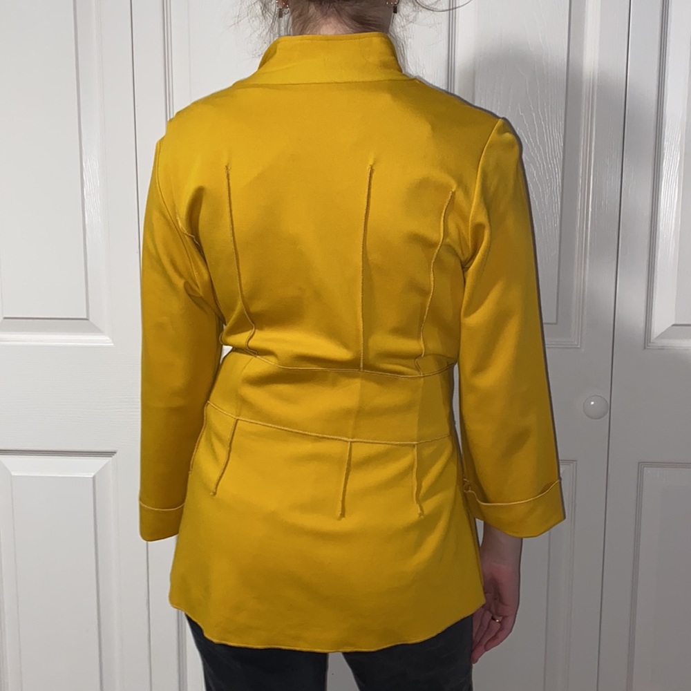 Yellow coat - Picture 2 of 4